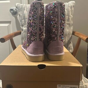 UGG classic short stellar sequins